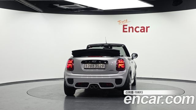 Mini Cooper Convertible JCW 3rd - фото 3