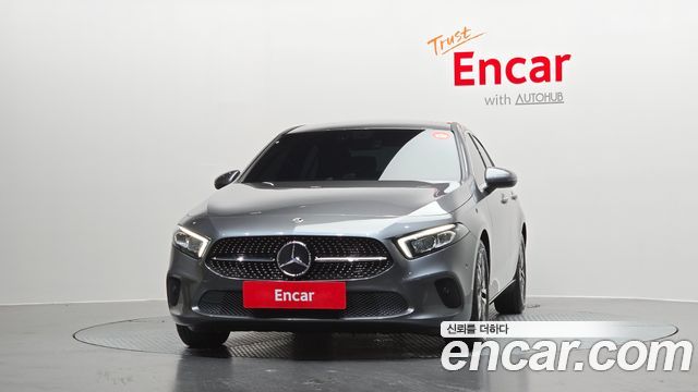 Mercedes-Benz A-Class W177 A220 Sedan - фото 2