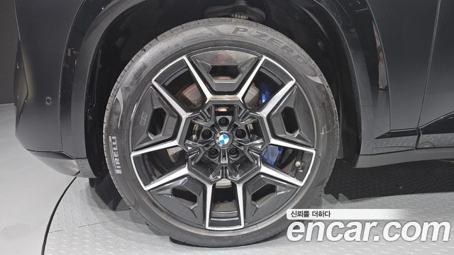 BMW XM G09 4.4 - фото 4