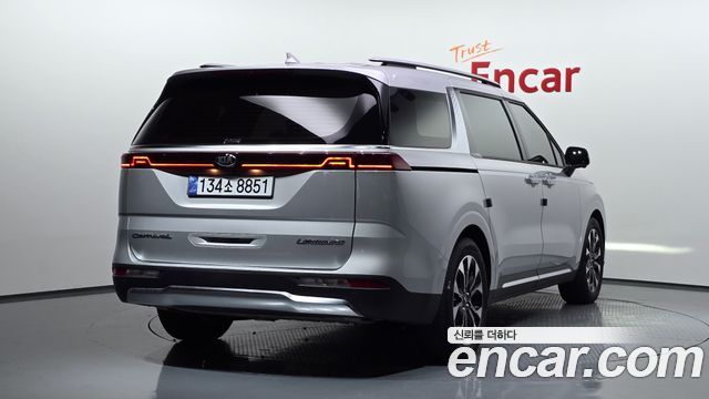 Kia Carnival 4-го поколения 7-Seater Signature - фото 1