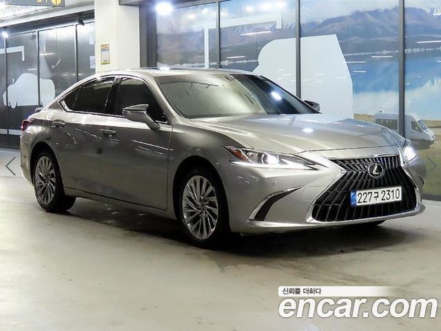 Lexus ES 7-го поколения Luxury Plus - фото 0