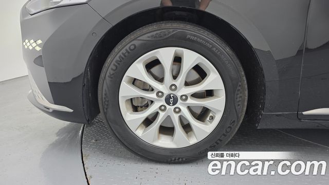 Kia K8 2.5 Gasoline 2WD Noblesse - фото 4