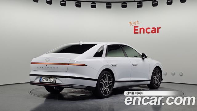 Hyundai Grandeur GN7, гибрид Exclusive - фото 1