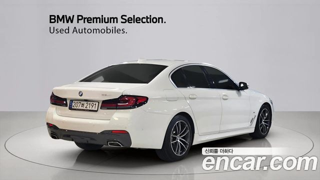 BMW 5-Series G30 520i M Sport - фото 2