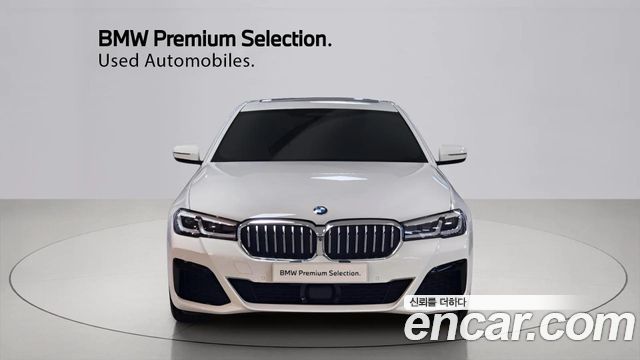 BMW 5-Series G30 520i M Sport - фото 3