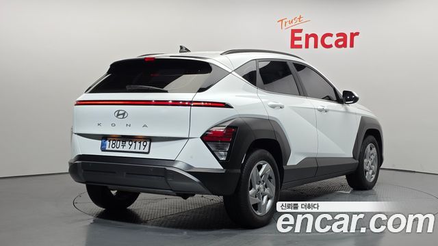 Hyundai Kona SX2 Gasoline 2.0 2WD Premium - фото 1