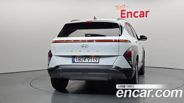 Hyundai Kona SX2 Gasoline 2.0 2WD Premium - фото 3