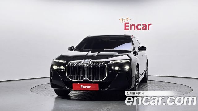 BMW 7-Series G70 740i xDrive M Sport - фото 2