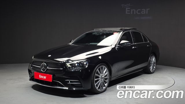 Mercedes-Benz E-Class W213 E350 4MATIC AMG Line - фото 0