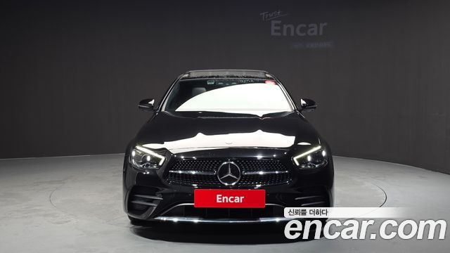Mercedes-Benz E-Class W213 E350 4MATIC AMG Line - фото 2