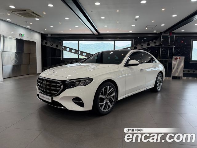 Mercedes-Benz E-Class W214 E220d 4MATIC Exclusive - фото 0