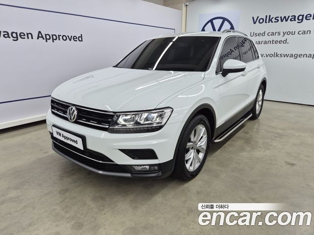 Volkswagen Tiguan 2-го поколения 2.0 TDI Premium - фото 0