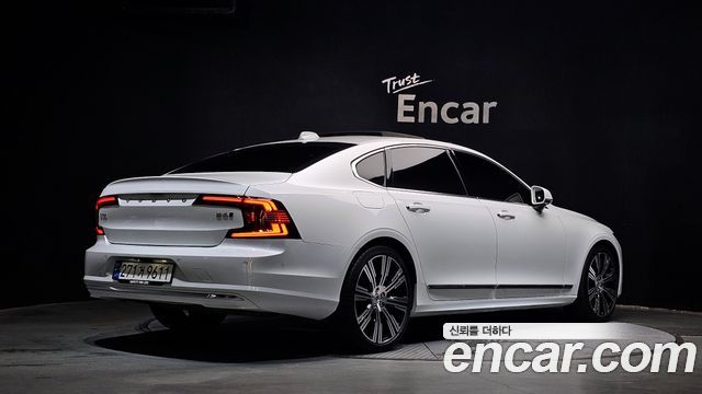 Volvo S90 B6 AWD Ultimate Bright - фото 1