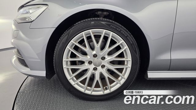Audi A6 35 TDI Premium C7 - фото 3