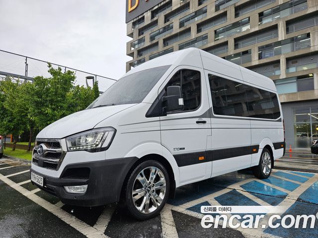 Hyundai Solati 15-seater Luxury - фото 2