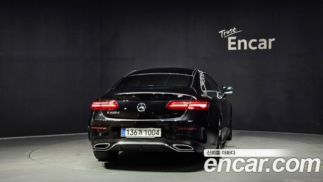 Mercedes-Benz E-Class W213 E220d Coupe - фото 3