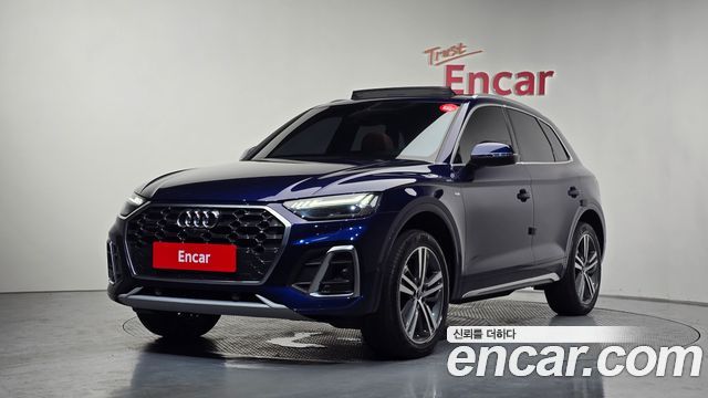Audi Q5 FY 45 TFSI Quattro Premium - фото 0