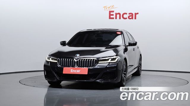 BMW 5-Series G30 523d M Sport - фото 2