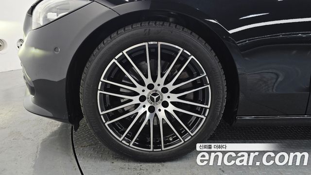 Mercedes-Benz C-Class W206 C300 4MATIC Avantgarde - фото 4
