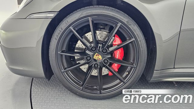 Porsche 911 Carrera 4S - фото 3