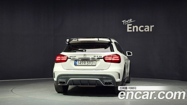 Mercedes-Benz GLA-Class X156 GLA45 AMG 4MATIC - фото 3