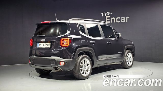 Jeep Renegade 2.4 Limited - фото 0