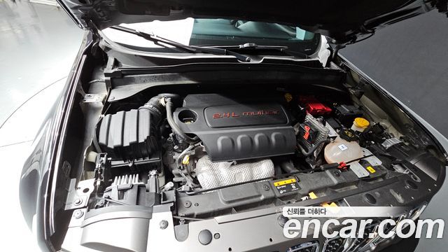 Jeep Renegade 2.4 Limited - фото 4