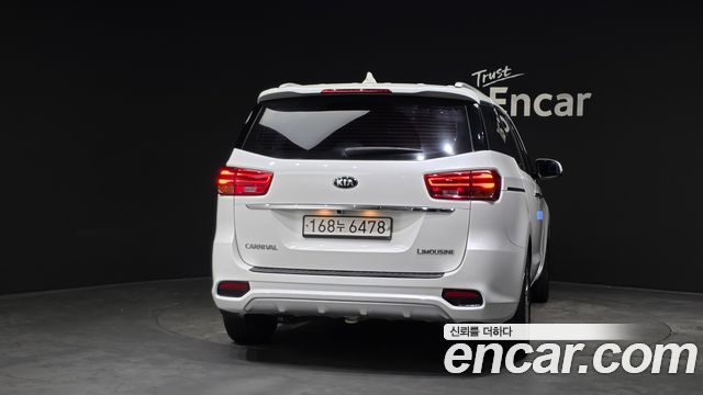 Kia Carnival Новый 7-Seater Limousine VIP - фото 3