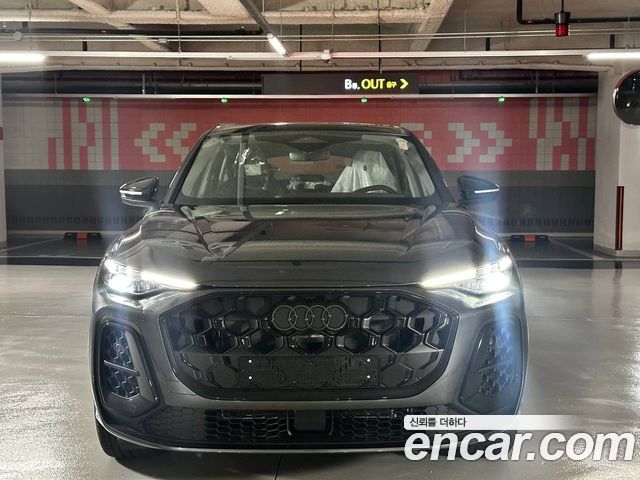 Audi Q5 40 TDI Quattro S Line Sportback - фото 0