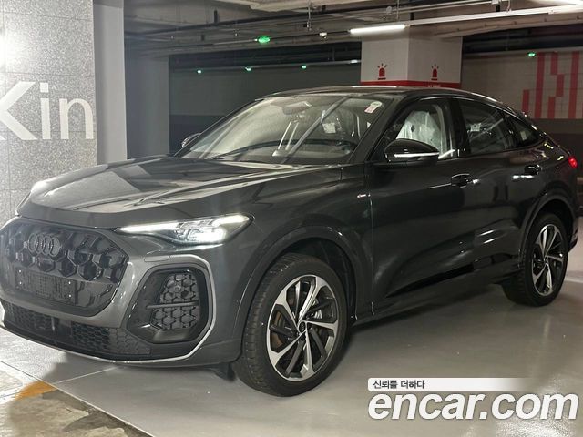 Audi Q5 40 TDI Quattro S Line Sportback - фото 2