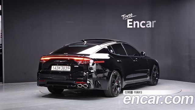 Kia Stinger 2.2 Diesel AWD Platinum - фото 1