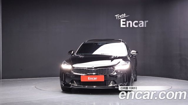 Kia Stinger 2.2 Diesel AWD Platinum - фото 2