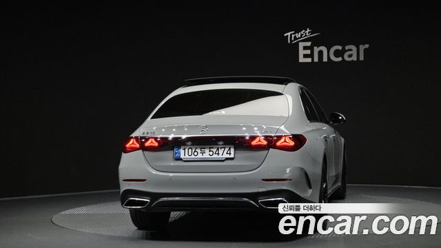 Mercedes-Benz E-Class W214 E300 4MATIC AMG Line Premiere Special - фото 3
