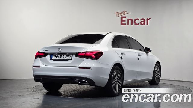 Mercedes-Benz A-Class W177 A220 Sedan - фото 0