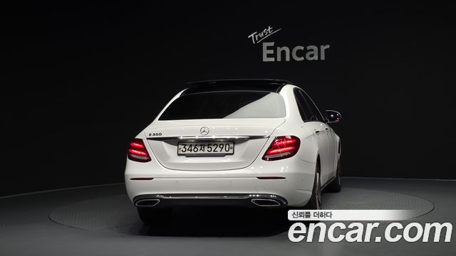 Mercedes-Benz E-Class W213 E300 Avantgarde - фото 3