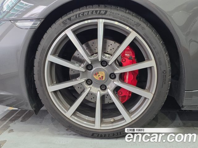 Porsche 911 Targa 4S - фото 4
