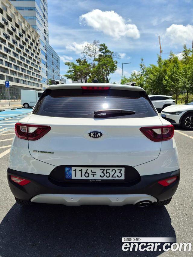Kia Stonic 1.4 Prestige - фото 2