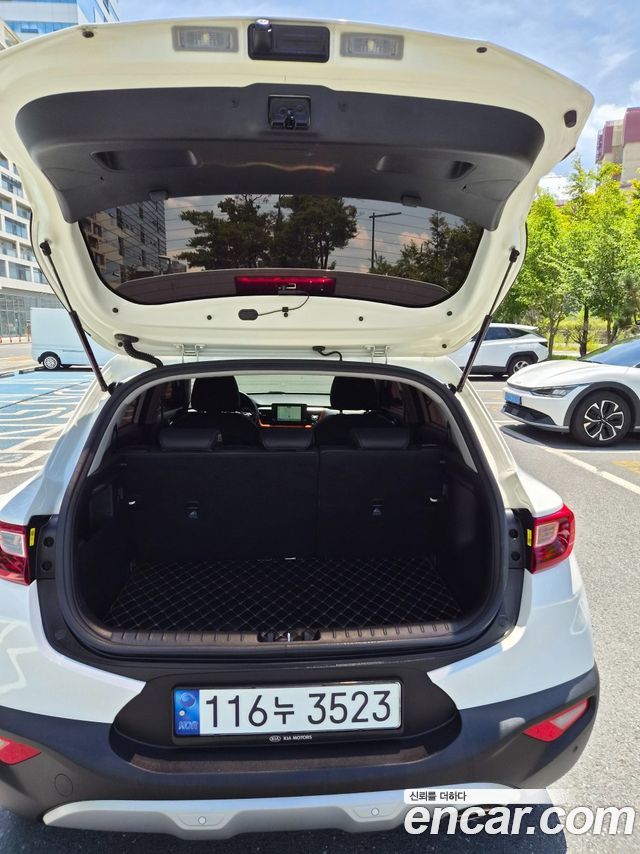 Kia Stonic 1.4 Prestige - фото 4