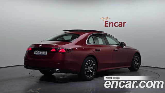 Mercedes-Benz E-Class W214 E200 Avantgarde - фото 1