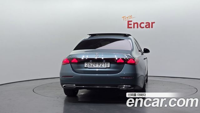 Mercedes-Benz E-Class W214 E200 Avantgarde - фото 3