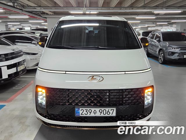Hyundai Staria HEV 1.6 Lounge 9-Seater Inspiration - фото 0
