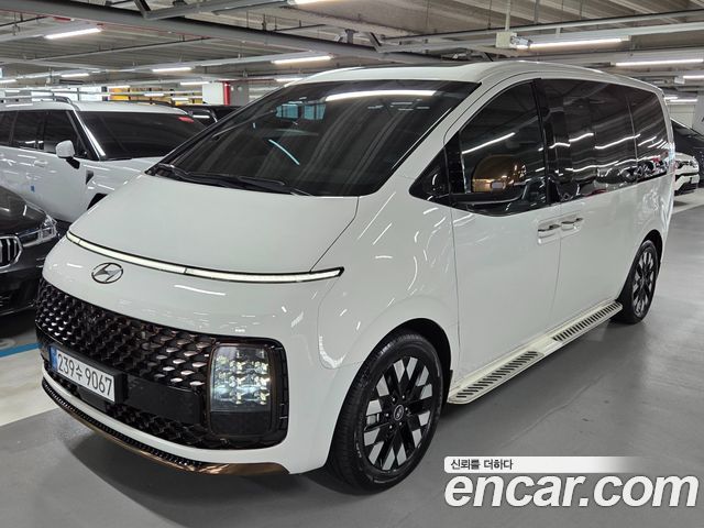 Hyundai Staria HEV 1.6 Lounge 9-Seater Inspiration - фото 1