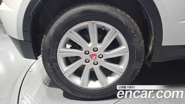 Jaguar E-PACE P250 S - фото 4