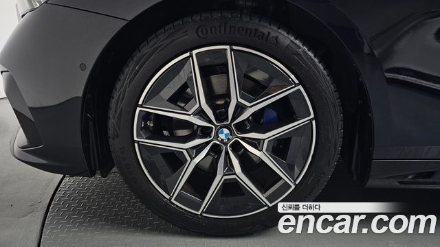 BMW 5-Series G60 520i M Sport - фото 3