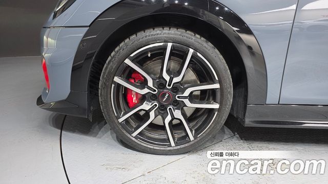 Mini Cooper Convertible 4-го поколения JCW - фото 4