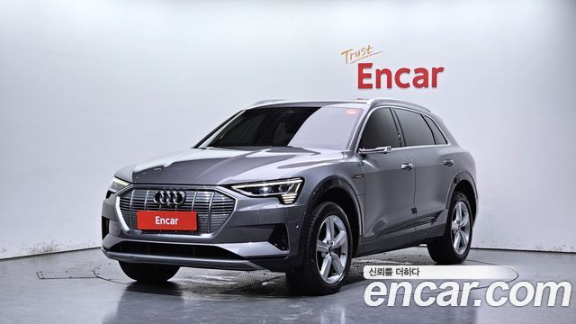 Audi e-tron 50 Quattro - фото 0