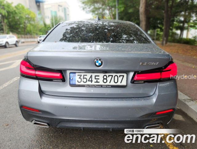 BMW 5-Series G30 523d M Sport - фото 1