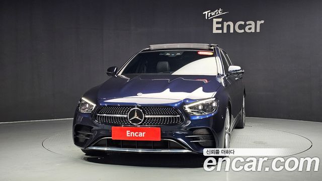 Mercedes-Benz E-Class W213 E350 4MATIC AMG Line - фото 1