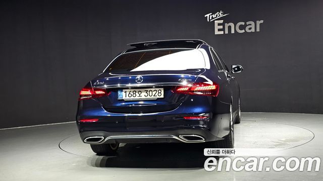 Mercedes-Benz E-Class W213 E350 4MATIC AMG Line - фото 2