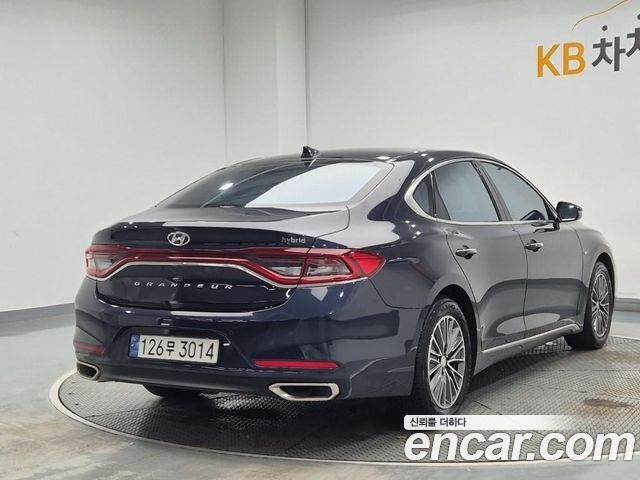Hyundai Grandeur IG, гибрид Exclusive - фото 2